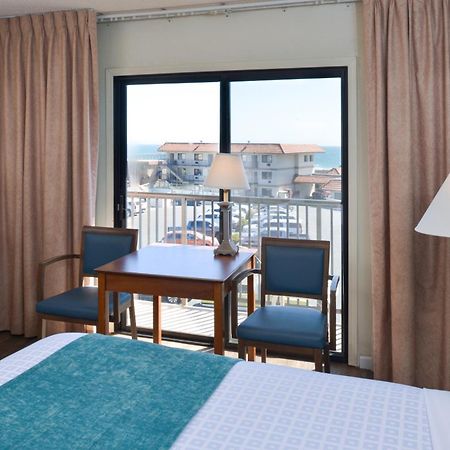 Edgewater Inn And Suites Писмо Бич Экстерьер фото
