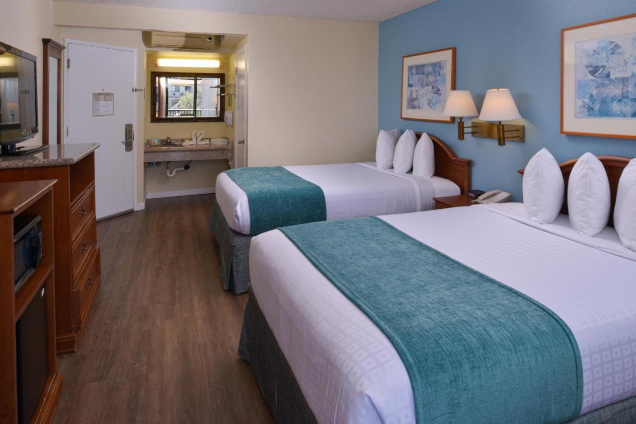 Edgewater Inn And Suites Писмо Бич Экстерьер фото