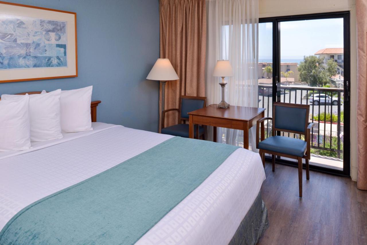 Edgewater Inn And Suites Писмо Бич Экстерьер фото